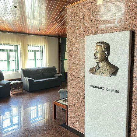 Hotel Trindade Coelho Mogadouro  Exteriör bild