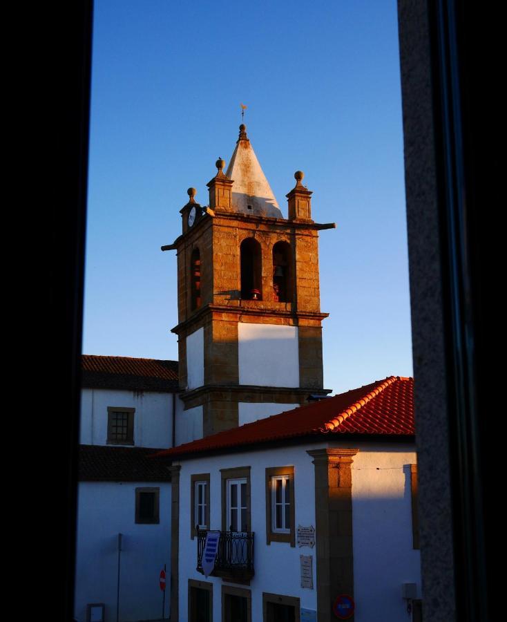 Hotel Trindade Coelho Mogadouro  Exteriör bild